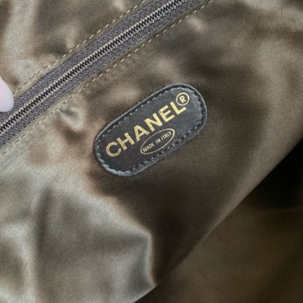 Chanel Timeless Chain Suede Shoulder Bag - Picture 5 of 14